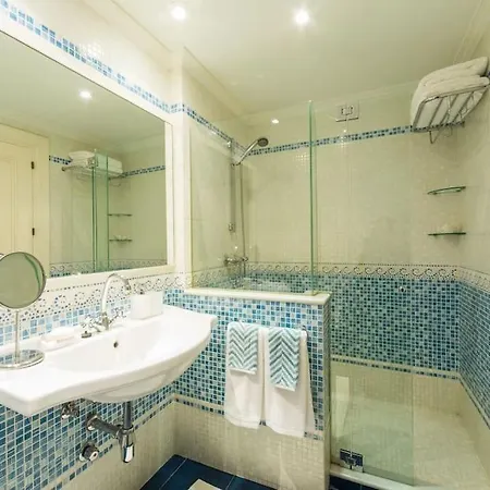 Centrico Duplex De Lujo En Vigo. *